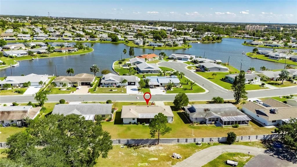 For Sale: $263,000 (2 beds, 2 baths, 1024 Square Feet)