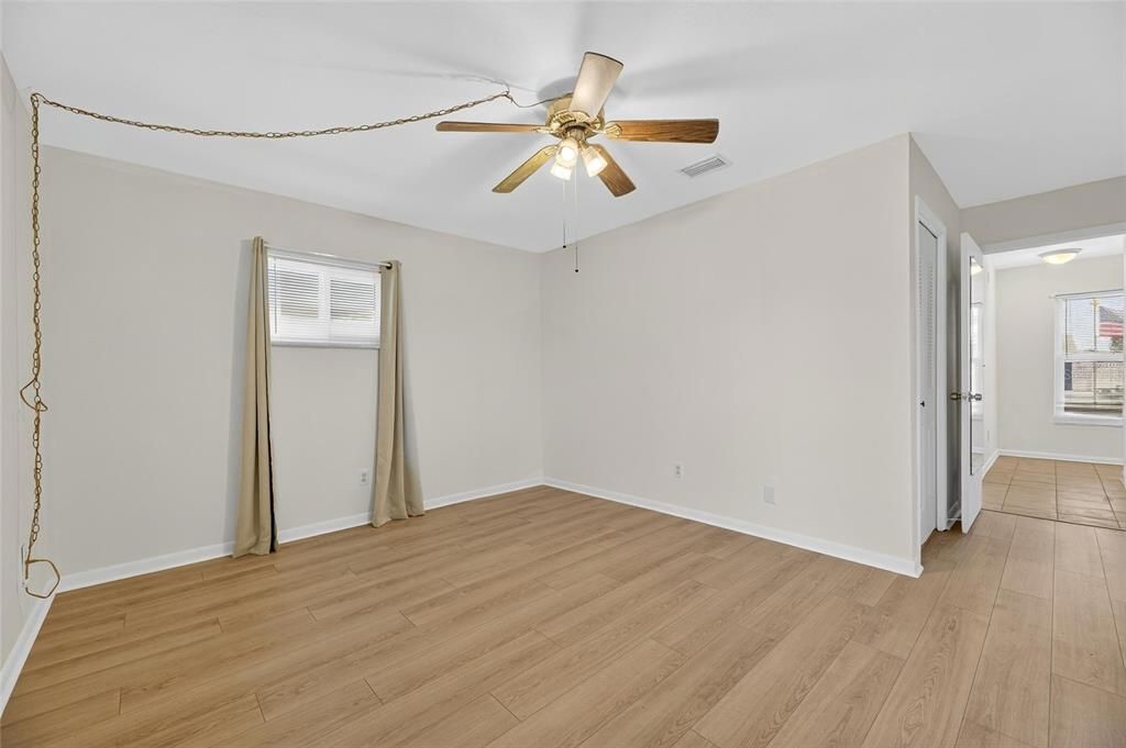 For Sale: $263,000 (2 beds, 2 baths, 1024 Square Feet)