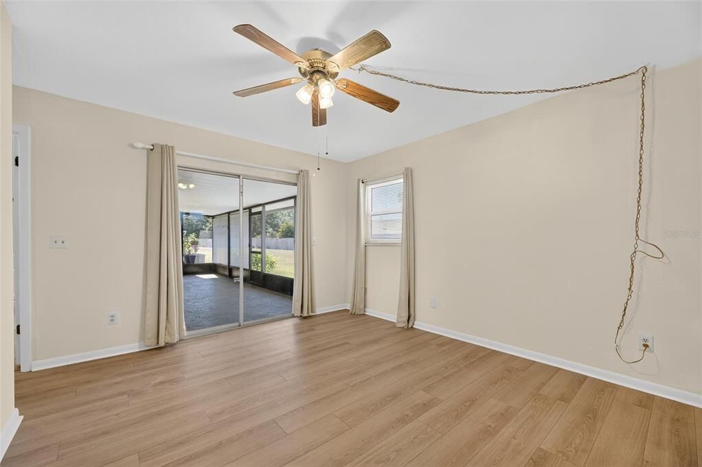 For Sale: $263,000 (2 beds, 2 baths, 1024 Square Feet)