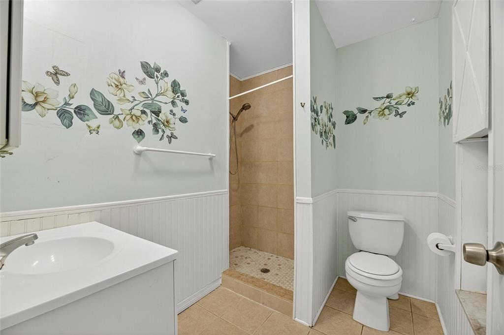 For Sale: $263,000 (2 beds, 2 baths, 1024 Square Feet)