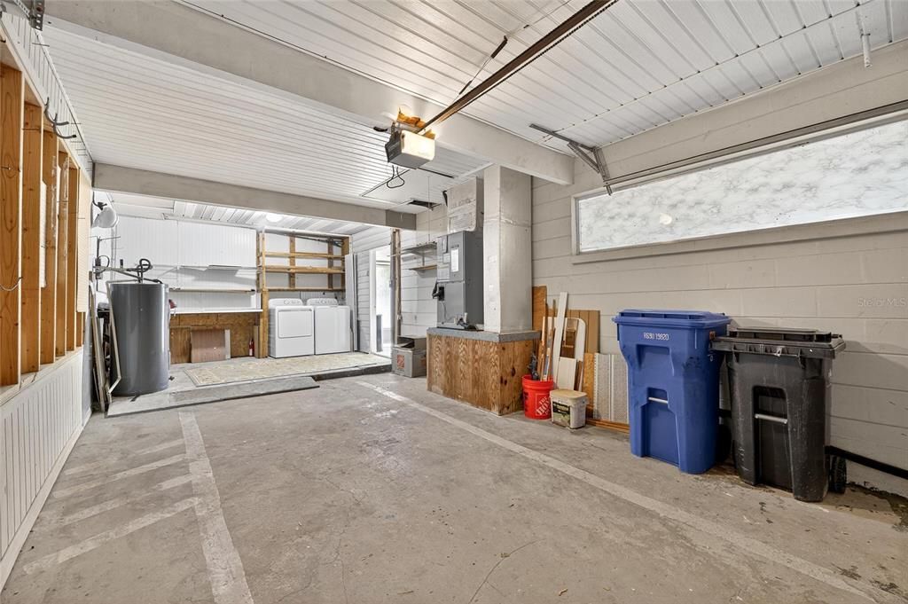 For Sale: $263,000 (2 beds, 2 baths, 1024 Square Feet)