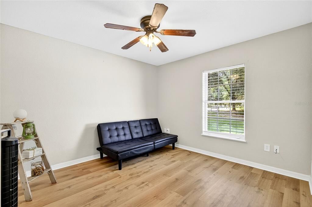 For Sale: $475,000 (3 beds, 2 baths, 1656 Square Feet)