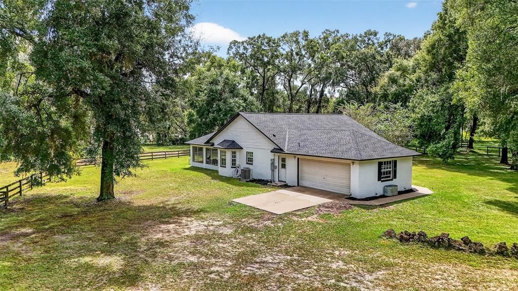 For Sale: $475,000 (3 beds, 2 baths, 1656 Square Feet)