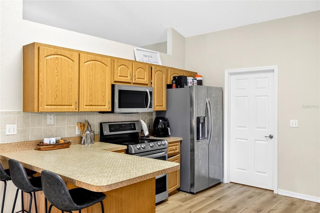 For Sale: $475,000 (3 beds, 2 baths, 1656 Square Feet)