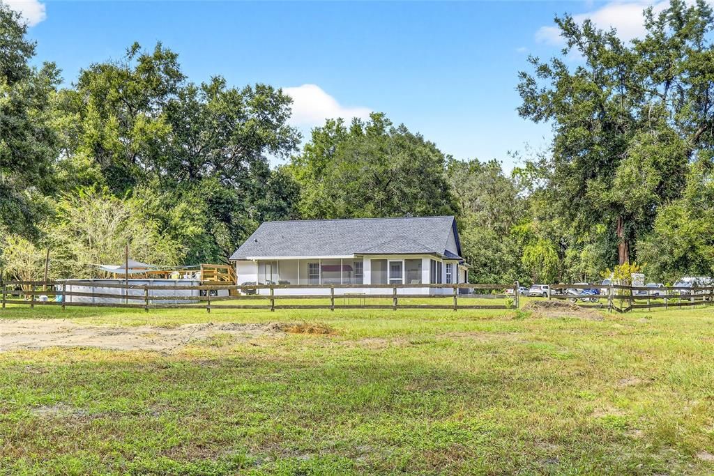 For Sale: $475,000 (3 beds, 2 baths, 1656 Square Feet)