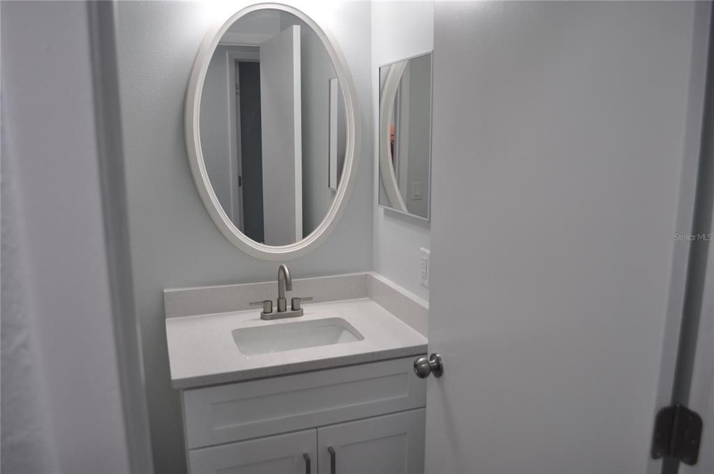 Под контрактом: $197,500 (2 спален, 2 ванн, 960 Квадратных фут)