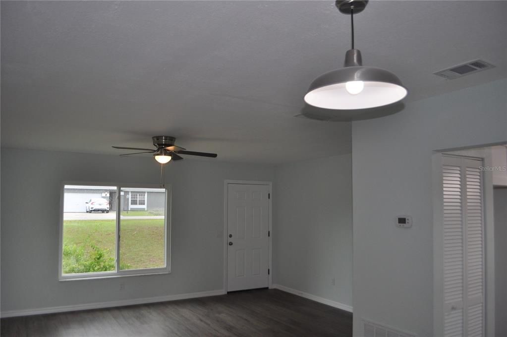 Под контрактом: $197,500 (2 спален, 2 ванн, 960 Квадратных фут)