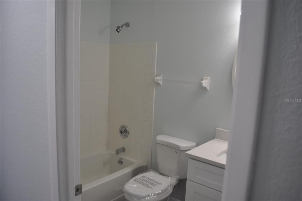 Под контрактом: $197,500 (2 спален, 2 ванн, 960 Квадратных фут)