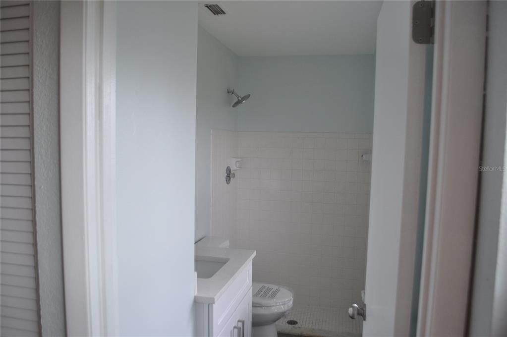 Под контрактом: $197,500 (2 спален, 2 ванн, 960 Квадратных фут)