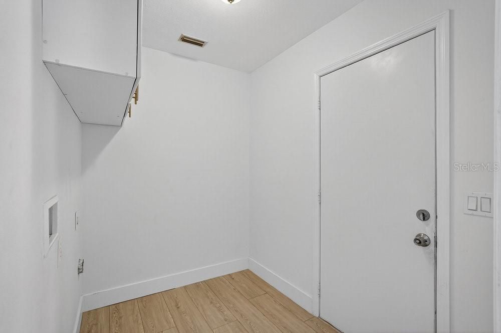 En Venta: $564,000 (4 camas, 2 baños, 2037 Pies cuadrados)