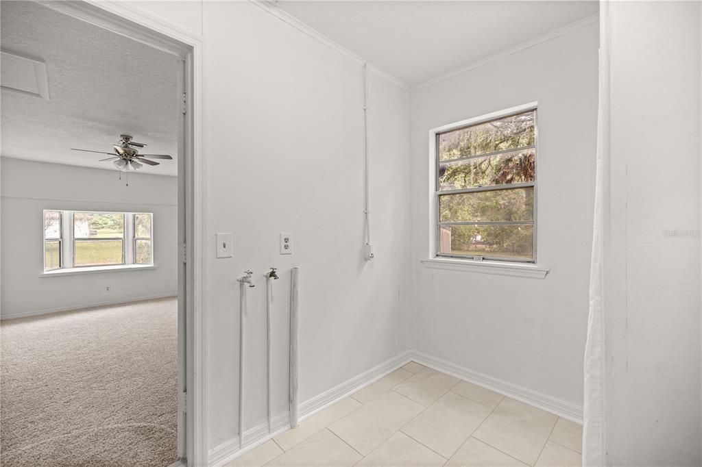 Active With Contract: $179,900 (2 beds, 2 baths, 1066 Square Feet)