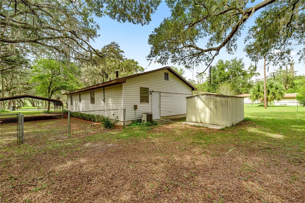 Active With Contract: $179,900 (2 beds, 2 baths, 1066 Square Feet)