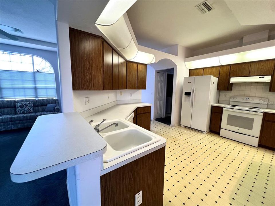 For Sale: $295,500 (3 beds, 2 baths, 1473 Square Feet)