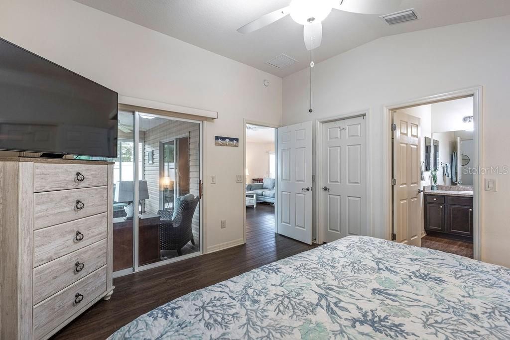 待售: $360,000 (3 贝兹, 2 浴室, 1407 平方英尺)