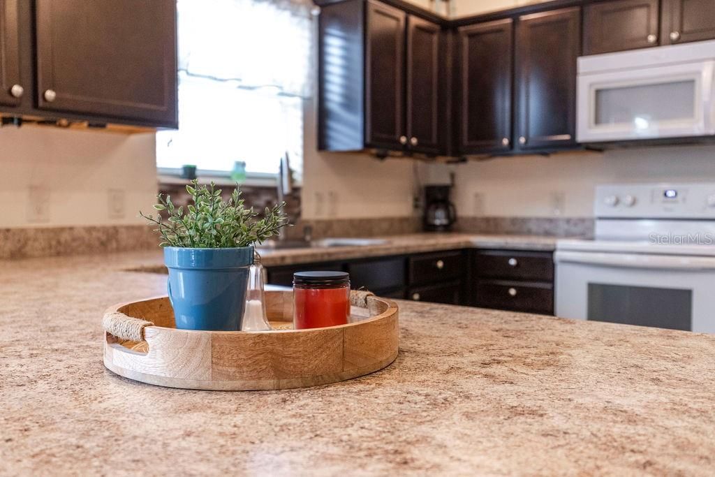 待售: $360,000 (3 贝兹, 2 浴室, 1407 平方英尺)