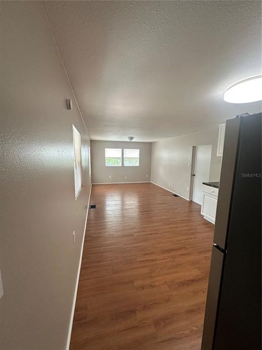 For Rent: $1,100 (2 beds, 1 baths, 672 Square Feet)