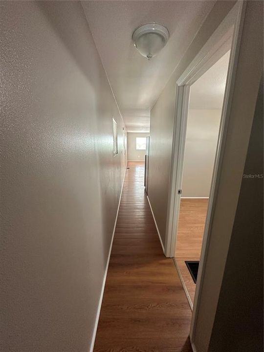 For Rent: $1,100 (2 beds, 1 baths, 672 Square Feet)