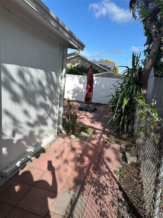 For Rent: $1,100 (2 beds, 1 baths, 672 Square Feet)