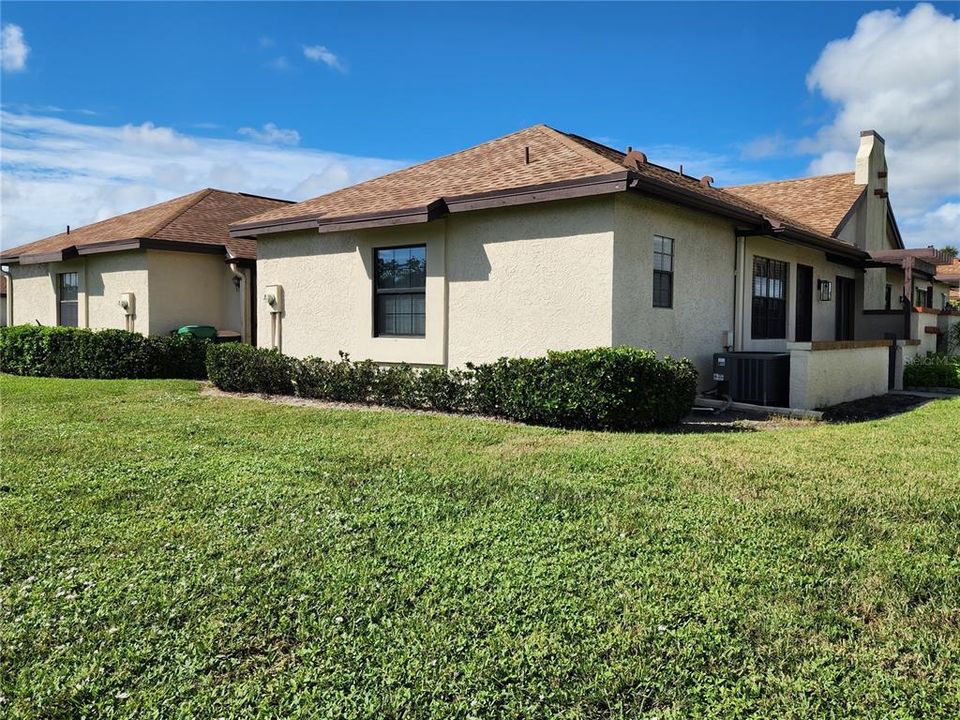 На продажу: $148,900 (2 спален, 2 ванн, 892 Квадратных фут)