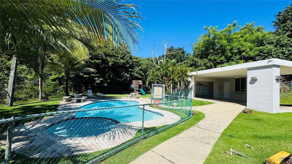 Под контрактом: $173,000 (3 спален, 2 ванн, 1162 Квадратных фут)