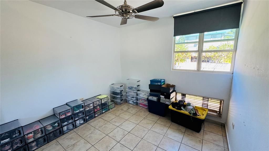 Под контрактом: $173,000 (3 спален, 2 ванн, 1162 Квадратных фут)