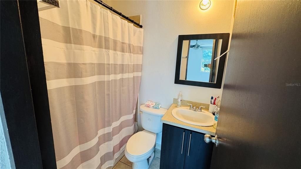 Под контрактом: $173,000 (3 спален, 2 ванн, 1162 Квадратных фут)