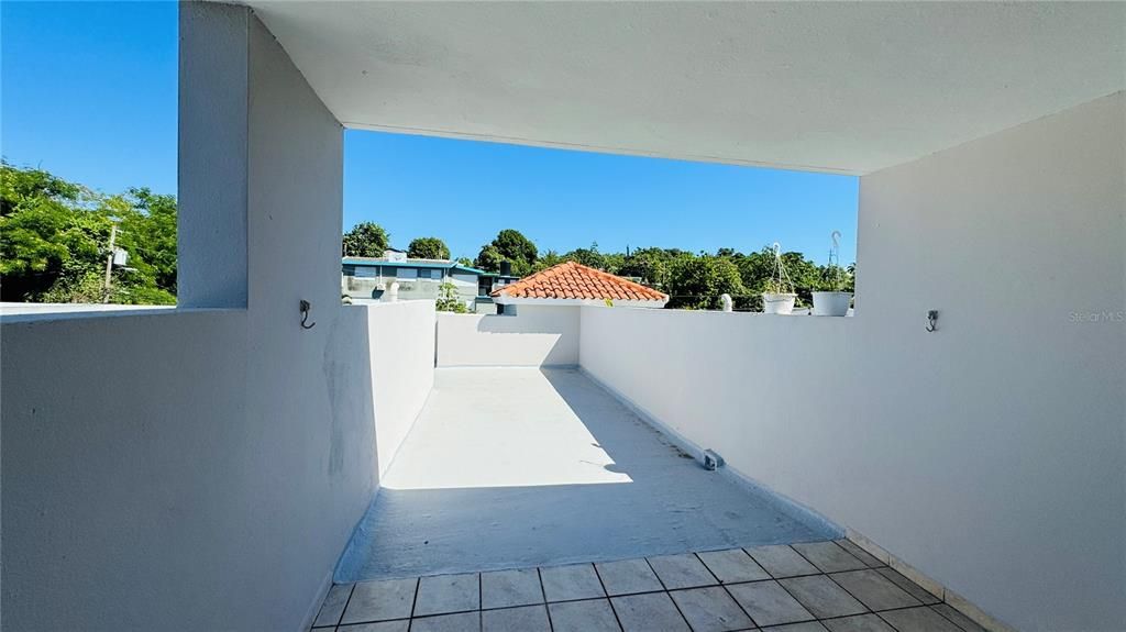 Под контрактом: $173,000 (3 спален, 2 ванн, 1162 Квадратных фут)