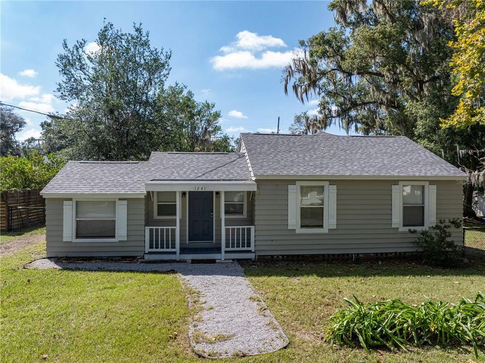 На продажу: $317,000 (4 спален, 2 ванн, 1716 Квадратных фут)