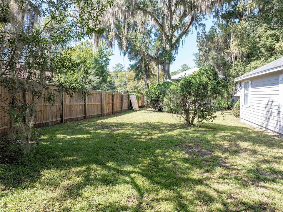 На продажу: $317,000 (4 спален, 2 ванн, 1716 Квадратных фут)