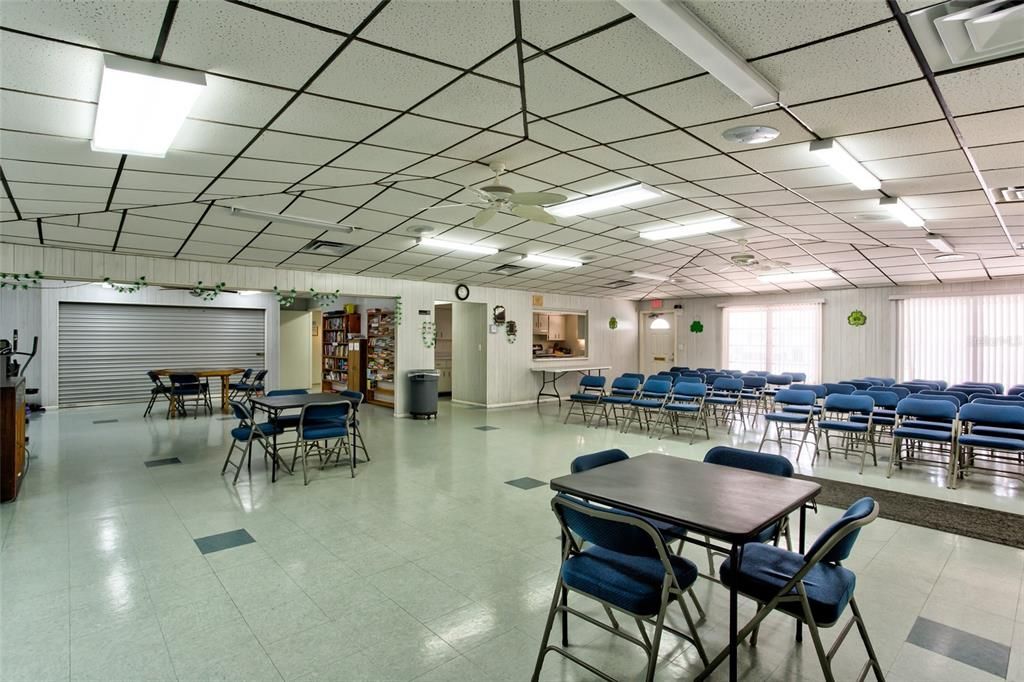 Под контрактом: $128,000 (2 спален, 1 ванн, 985 Квадратных фут)