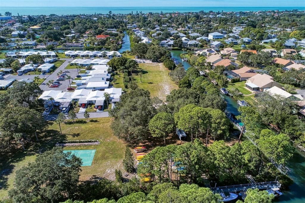 For Sale: $375,000 (2 beds, 2 baths, 1115 Square Feet)