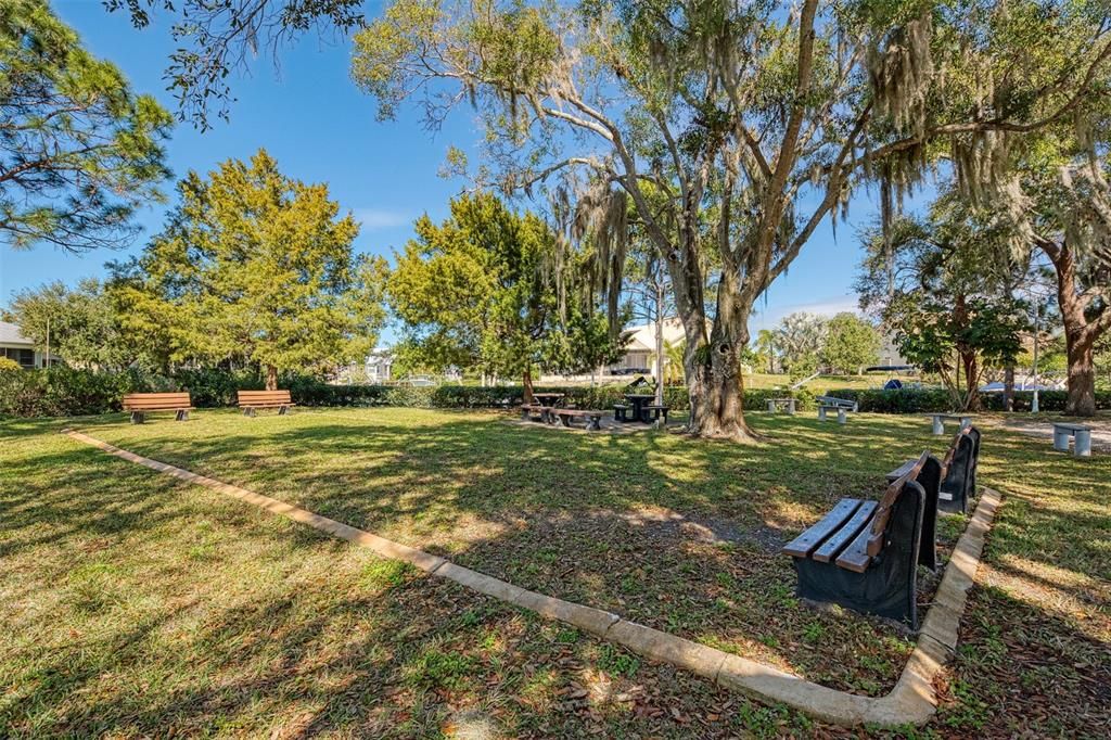 For Sale: $375,000 (2 beds, 2 baths, 1115 Square Feet)