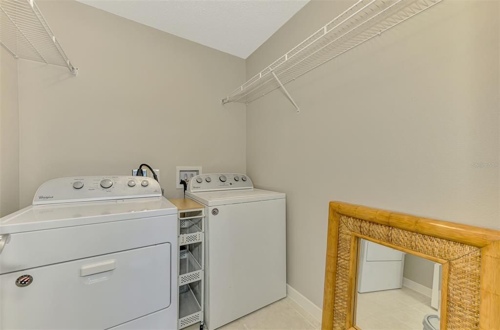 For Sale: $375,000 (2 beds, 2 baths, 1115 Square Feet)