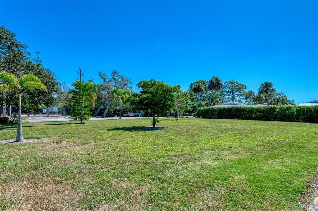 For Sale: $375,000 (2 beds, 2 baths, 1115 Square Feet)