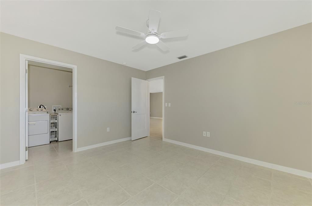 For Sale: $375,000 (2 beds, 2 baths, 1115 Square Feet)