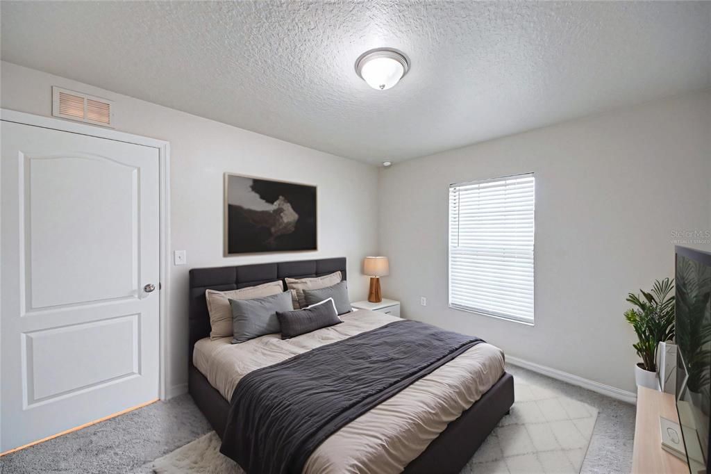 Active With Contract: $321,500 (3 beds, 2 baths, 1673 Square Feet)