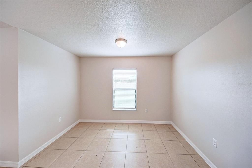 Active With Contract: $321,500 (3 beds, 2 baths, 1673 Square Feet)