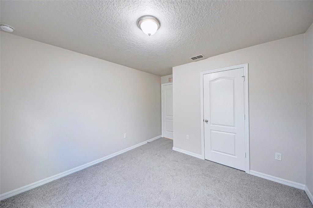 Active With Contract: $321,500 (3 beds, 2 baths, 1673 Square Feet)