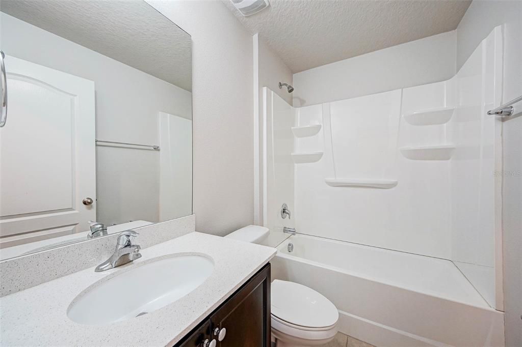 Active With Contract: $321,500 (3 beds, 2 baths, 1673 Square Feet)