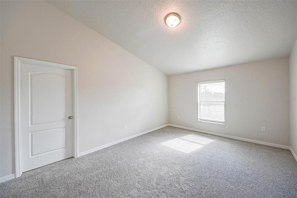 Active With Contract: $321,500 (3 beds, 2 baths, 1673 Square Feet)