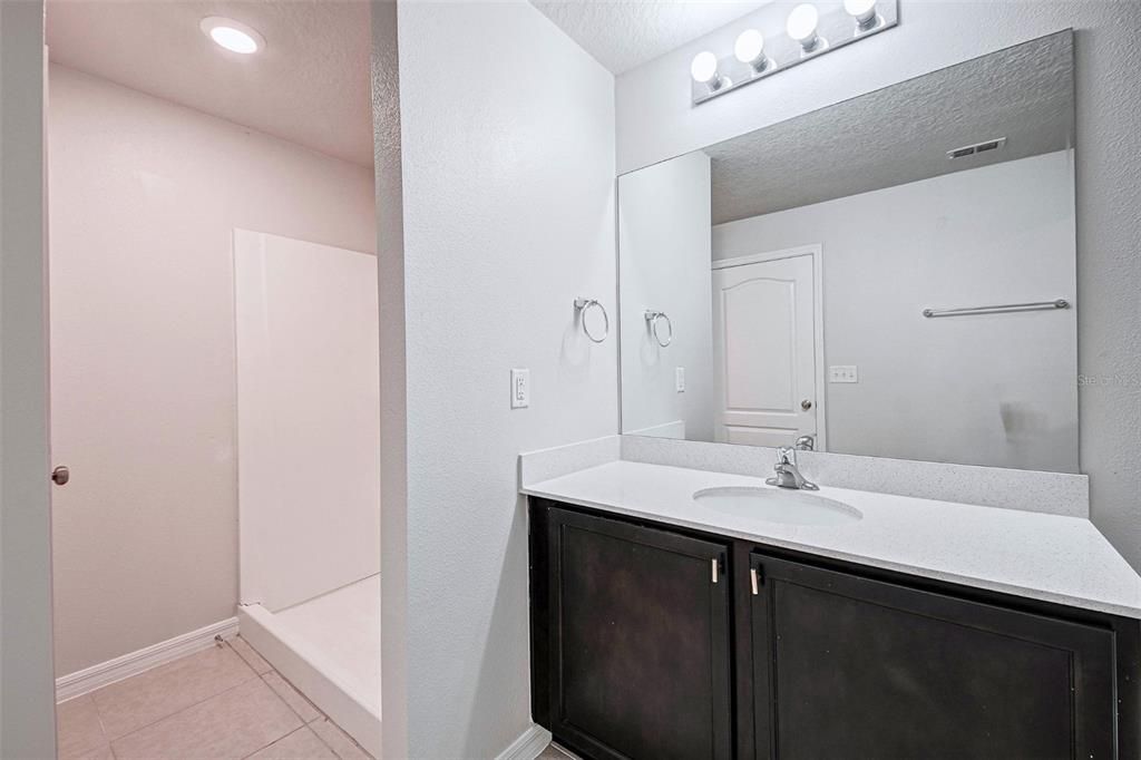 Active With Contract: $321,500 (3 beds, 2 baths, 1673 Square Feet)