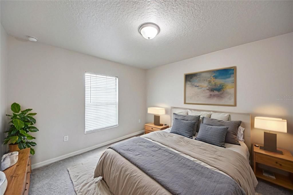 Active With Contract: $321,500 (3 beds, 2 baths, 1673 Square Feet)