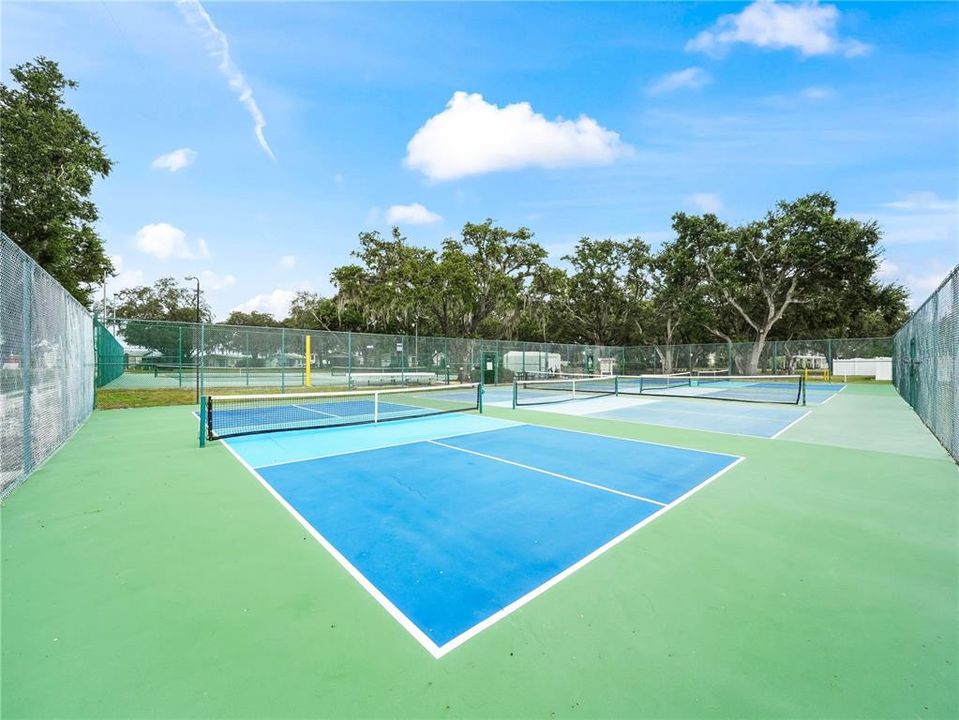 En Venta: $159,900 (2 camas, 2 baños, 864 Pies cuadrados)