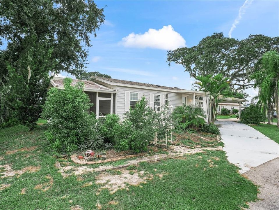 En Venta: $159,900 (2 camas, 2 baños, 864 Pies cuadrados)