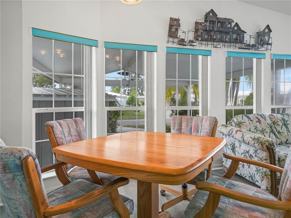 En Venta: $159,900 (2 camas, 2 baños, 864 Pies cuadrados)