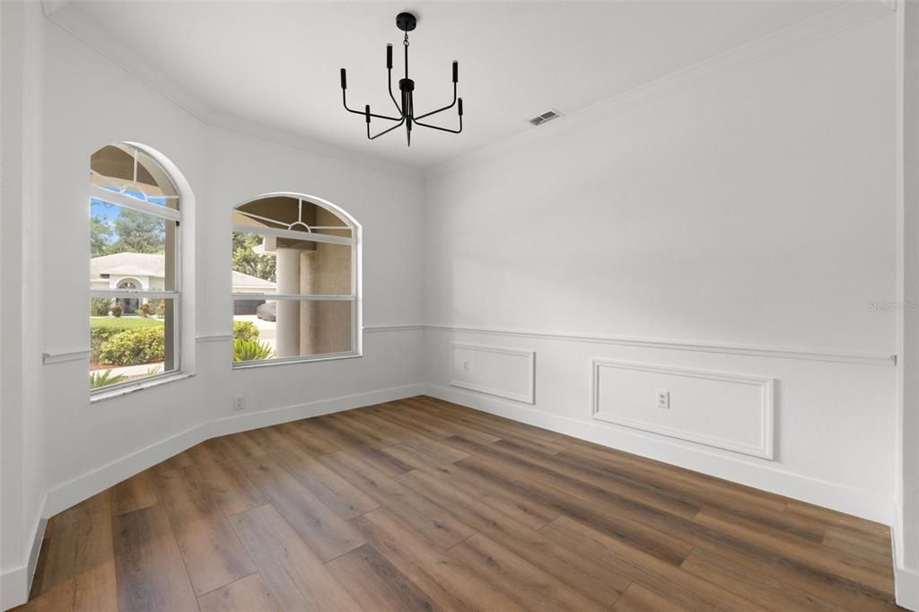 Activo con contrato: $514,900 (4 camas, 2 baños, 2475 Pies cuadrados)