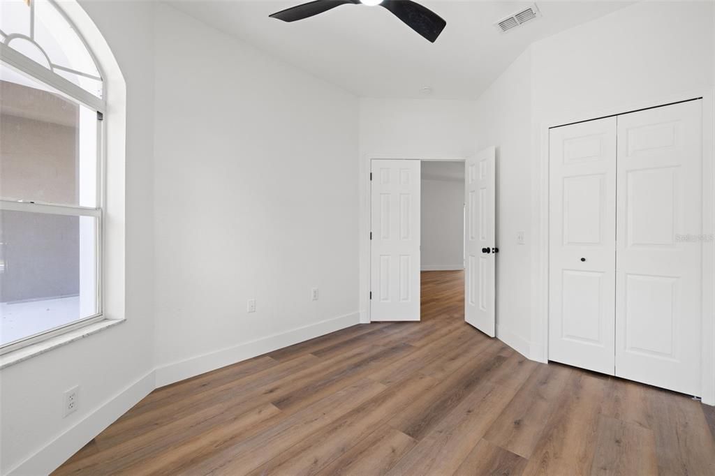 Activo con contrato: $514,900 (4 camas, 2 baños, 2475 Pies cuadrados)