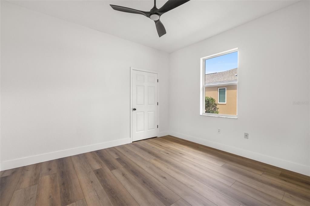 Activo con contrato: $514,900 (4 camas, 2 baños, 2475 Pies cuadrados)