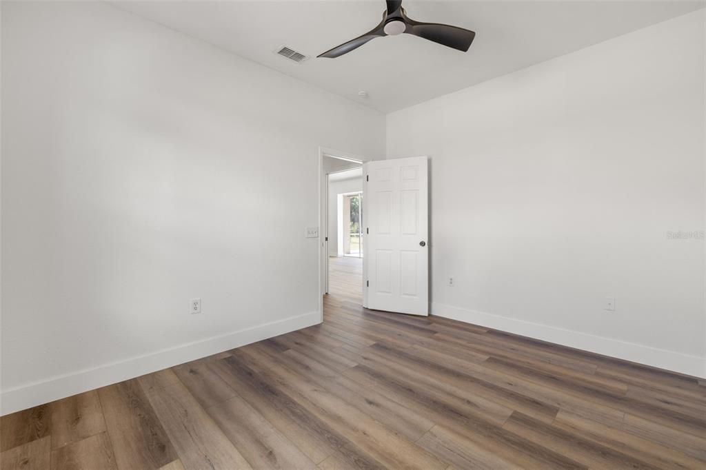 Activo con contrato: $514,900 (4 camas, 2 baños, 2475 Pies cuadrados)