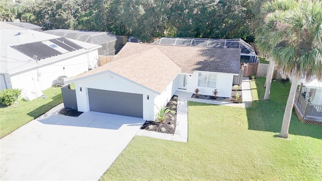 For Sale: $495,000 (2 beds, 2 baths, 1040 Square Feet)